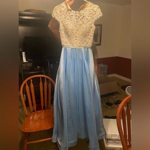 Like new SHERRIHILL prom dress! Message for measures. Willing to negotiate